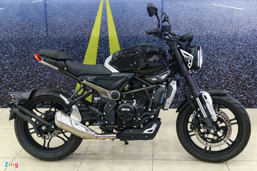 Cận cảnh môtô 300 phân khối, giá 75 triệu tại Việt Nam, cạnh tranh với Honda CB300R