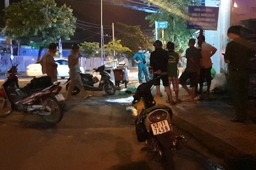 TP.HCM: Giải quyết mâu thuẫn bằng dao, 2 anh em ruột bị chém trọng thương