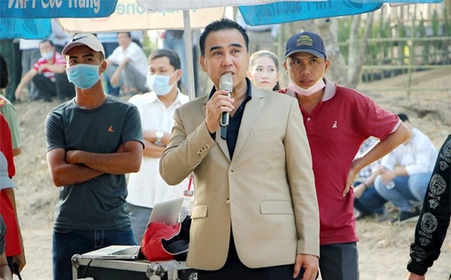 MC Quyền Linh: Mấy chục năm qua, tôi chỉ ngủ dưới đất! - Ảnh 1. MC Quyền Linh: Mấy chục năm qua, tôi chỉ ngủ dưới đất! - Ảnh 1.