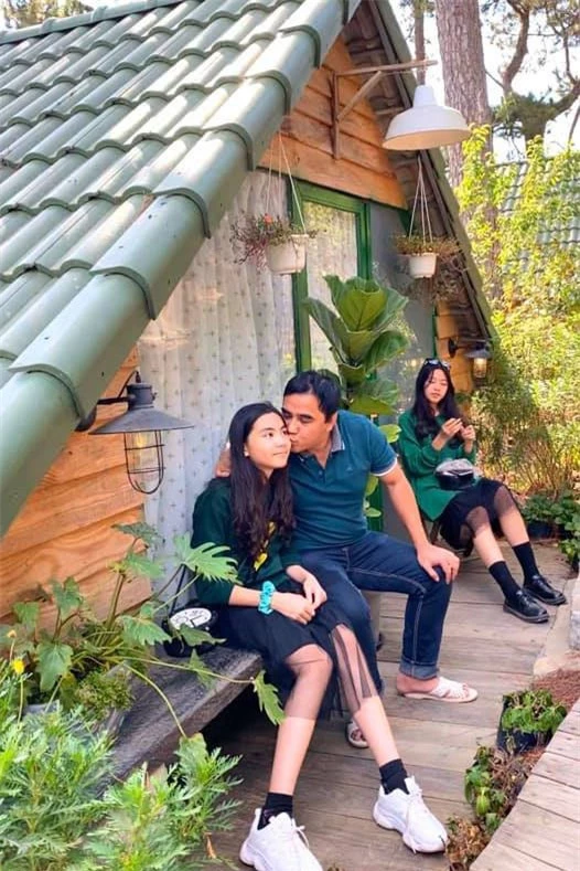 MC Quyền Linh: Mấy chục năm qua, tôi chỉ ngủ dưới đất! - Ảnh 4. MC Quyền Linh: Mấy chục năm qua, tôi chỉ ngủ dưới đất! - Ảnh 4.