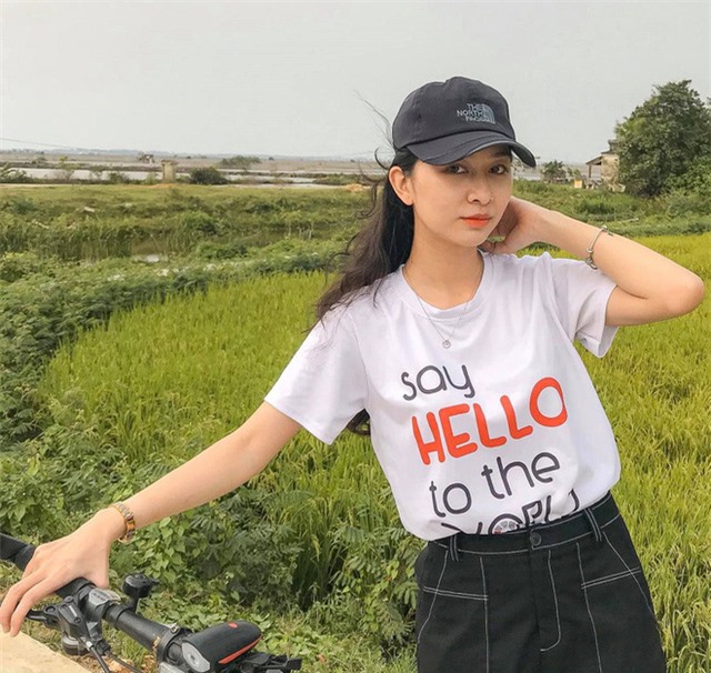 Vẻ đẹp chuẩn con gái Huế của thí sinh Hoa hậu Việt Nam 2020 - Ảnh 11.