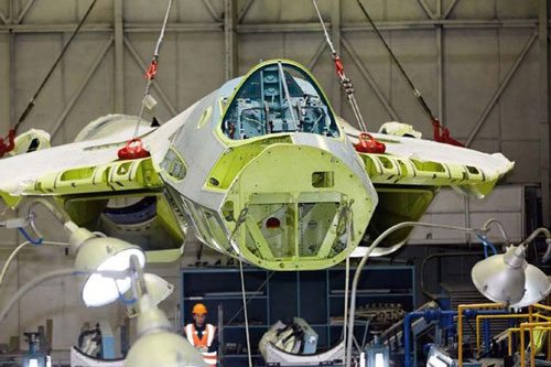 Chuyên gia Nga: Khiếm khuyết thiết kế của Su-57 thể hiện rõ trong bức ảnh tại nhà máy