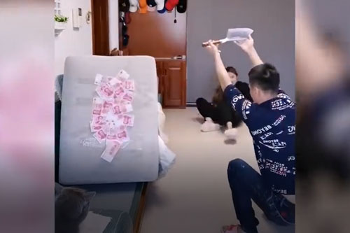 CLIP: Cười thư giãn với những tình huống hài hước trên mạng xã hội TikTok