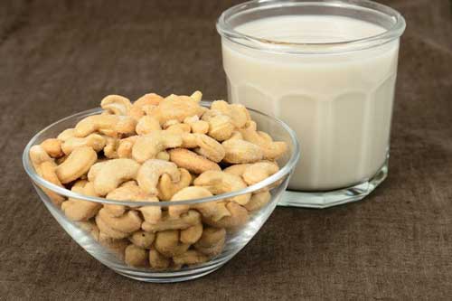 Bất ngờ với công dụng tuyệt vời của hạt điều với sức khỏe và làm đẹp