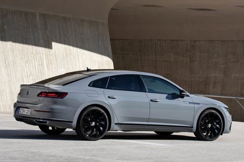 Volkswagen Arteon R Line.