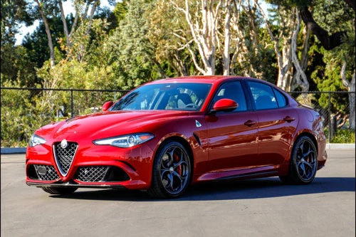 3. Alfa Romeo Giulia Quadrifoglio.