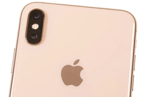 =2. iPhone Xs Max (tốc độ chụp: 0,9 giây/tấm hình).