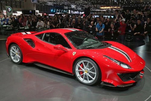 5. Ferrari 488 Pista.