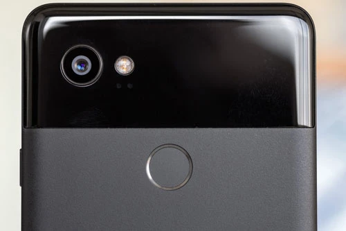 5. Google Pixel 2 XL (tốc độ chụp: 0,951 giây/tấm hình).