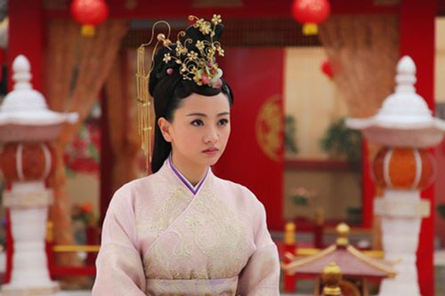 Mỹ nhân “huyền thoại” trong lịch sử phong kiến Trung Quốc: Cãi lời cha mẹ lấy tên gác cổng rồi sinh 4 con trai làm hoàng đế và 2 con gái làm hoàng hậu