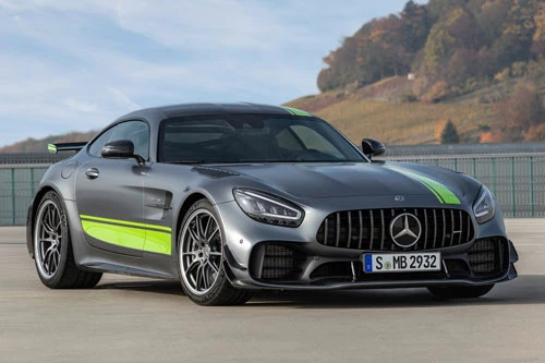 8. Mercedes AMG GT-R Pro.