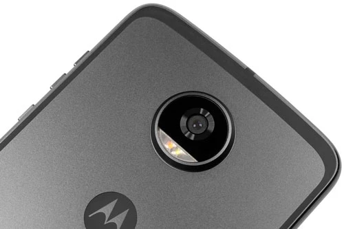 =7. Motorola Moto Z2 Play (tốc độ chụp: 1,1 giây/tấm hình).