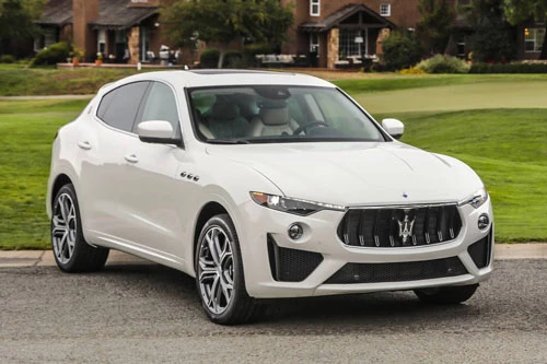 Maserati Levante.