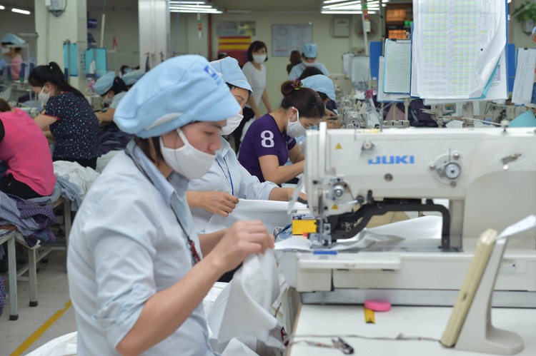 Thị trường nội địa không dễ “giải cứu” ngành Dệt may