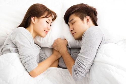 Những điều tuyệt đối cấm làm khi ngủ kẻo cực hại sức khỏe: 75% người Việt từng phạm phải