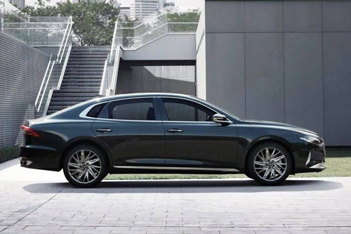 1. Hyundai Grandeur (doanh số: 14.381 chiếc).