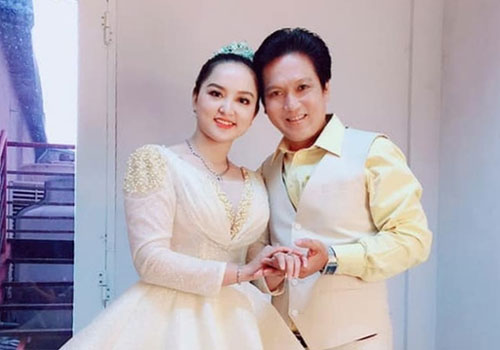Nghệ sĩ cải lương Trọng Nghĩa hạnh phúc bên vợ trẻ kém 29 tuổi