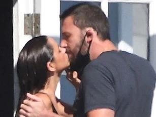 Ben Affleck đến trường quay thăm bạn gái