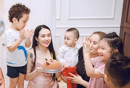 Ba nhóc tỳ nhà Tuấn Hưng - Hương Baby