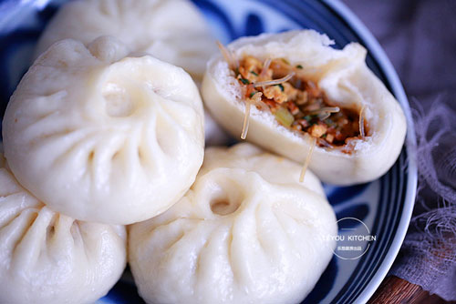 Trời lạnh đổi vị bữa sáng với bánh bao, giá thành rẻ lại lạ miệng, con ăn thun thút