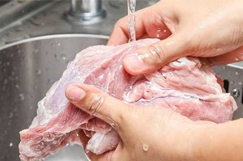 4 đồ vật trong bếp chứa cả đống vi khuẩn bẩn hơn cả bồn cầu, nhất là loại thứ nhất