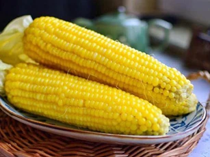 Chỉ cần thêm thành phần này, món ngô luộc sẽ ngon ngọt gấp 10 lần cách thông thường