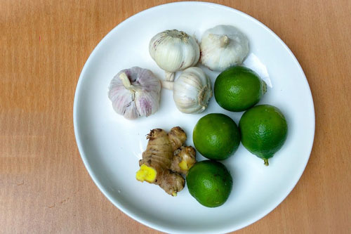 Công thức 'vàng' giúp thông tắc mạch máu, giảm mỡ máu từ chanh, tỏi, gừng