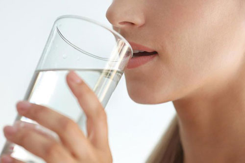 Sáng ngủ dậy chăm chỉ uống ly nước rẻ tiền này tốt hơn dùng 'nhân sâm', vừa tốt cho sức khỏe lại giúp phòng hàng loạt bệnh tật