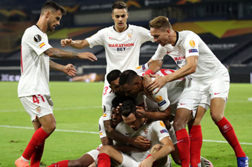 Sevilla lập hàng loạt kỷ lục sau khi giành vé vào bán kết Europa League