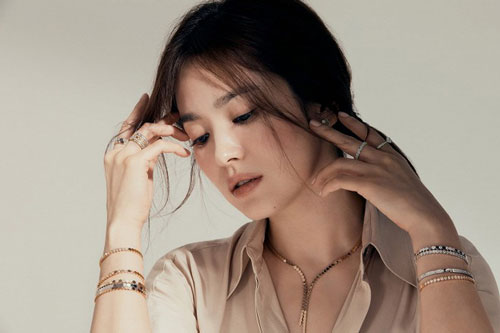 Song Hye Kyo 'đánh úp' bằng bộ ảnh đẹp điên đảo, chứng minh phụ nữ đẹp nhất khi không thuộc về ai
