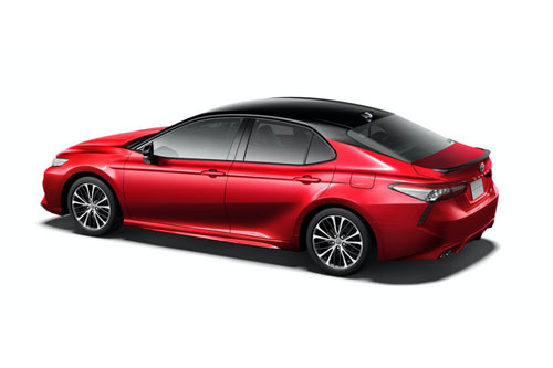 Khám phá Toyota Camry Black Edition, giá hơn 900 triệu đồng