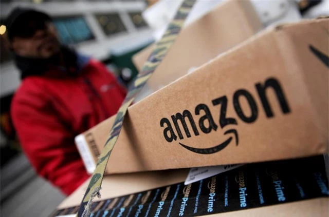 Amazon nuốt chửng các cửa hàng bách hóa sập tiệm - Ảnh 1.