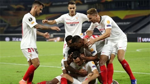 Sevilla lập hàng loạt kỷ lục sau khi giành vé vào tứ kết Europa League
