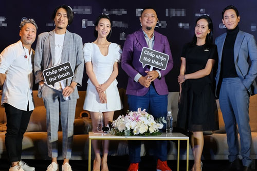 'Tiệc trăng máu' hoãn chiếu vì Covid-19