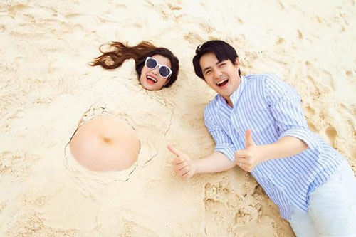 Đông Nhi khoe ảnh bụng bầu siêu dễ thương