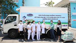 Thêm 8 tỷ đồng từ Vinamilk hỗ trợ Hà Nội và 3 tỉnh miền Trung chống dịch Covid-19