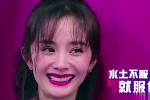 Khi cười "thả ga" Dương Mịch lộ nhiều khuyết điểm. Khi cười "thả ga" Dương Mịch lộ nhiều khuyết điểm.