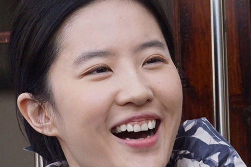 Những nhược điểm trên gương mặt của dàn mỹ nhân hàng đầu làng giải trí Hoa Ngữ