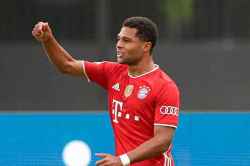 Tiền vệ trái: Serge Gnabry (Barcelona).