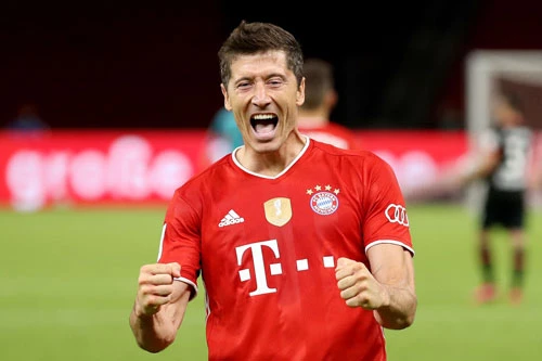 Tiền đạo: Robert Lewandowski (Bayern Munich).