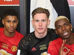"Tiễn" được Sanchez, M.U sẽ dễ dàng giữ chân Pogba và Henderson hơn