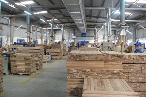 Tháng 6/2020, xuất khẩu gỗ và sản phẩm từ gỗ tăng hơn 15%. (Ảnh minh họa: Báo Đầu tư)