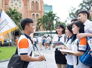Hàng triệu nhân sự ngành du lịch, dịch vụ đi đâu, về đâu trong đại dịch Covid-19?