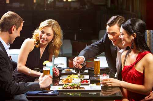 Những sai lầm khiến bạn trở nên "quê kiểng" hết mức khi đi ăn nhà hàng