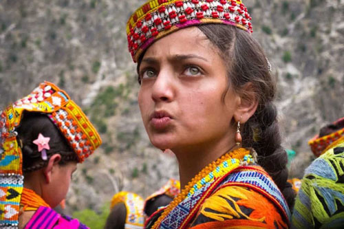 Top 10 bộ lạc trên thế giới tách biệt với nền văn minh hiện đại