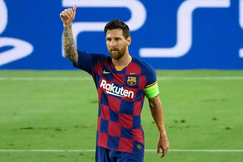 Tiền vệ phải: Lionel Messi (Barcelona).