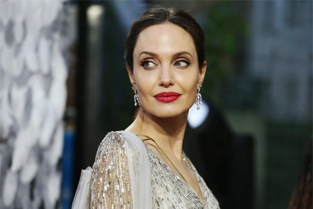 Brad Pitt - Angelina Jolie tiếp tục lùm xùm chuyện ly hôn - Ảnh 1.