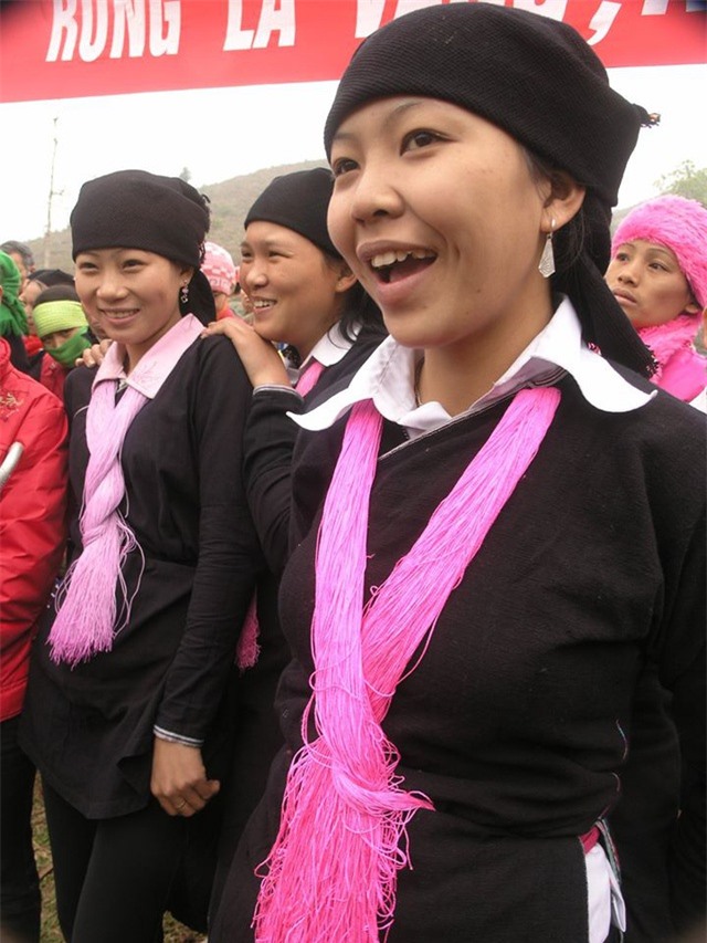 Độc đáo trang phục phụ nữ các dân tộc vùng cao - 8