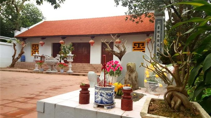 Kỳ lạ ngôi làng có tục thờ chó đá 400 tuổi ở Hà Nội