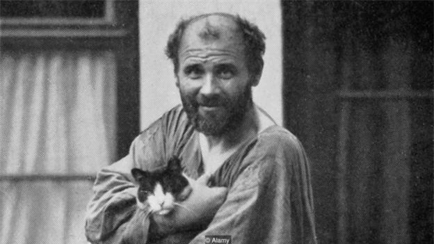 Bức ảnh chụp chân dung danh họa lập dị Gustav Klimt.